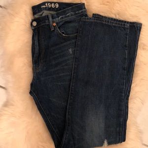 Gap 1969 straight leg medium dark wash jeans 34x32